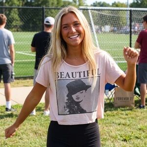 Light pink Forever 21 short waisted tshirt crop top size small